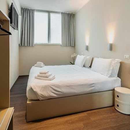 סגראטה Fasthotel Linate מראה חיצוני תמונה