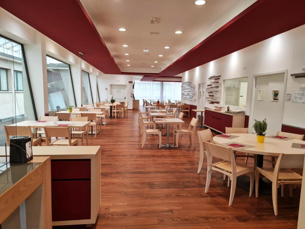 סגראטה Fasthotel Linate מראה חיצוני תמונה