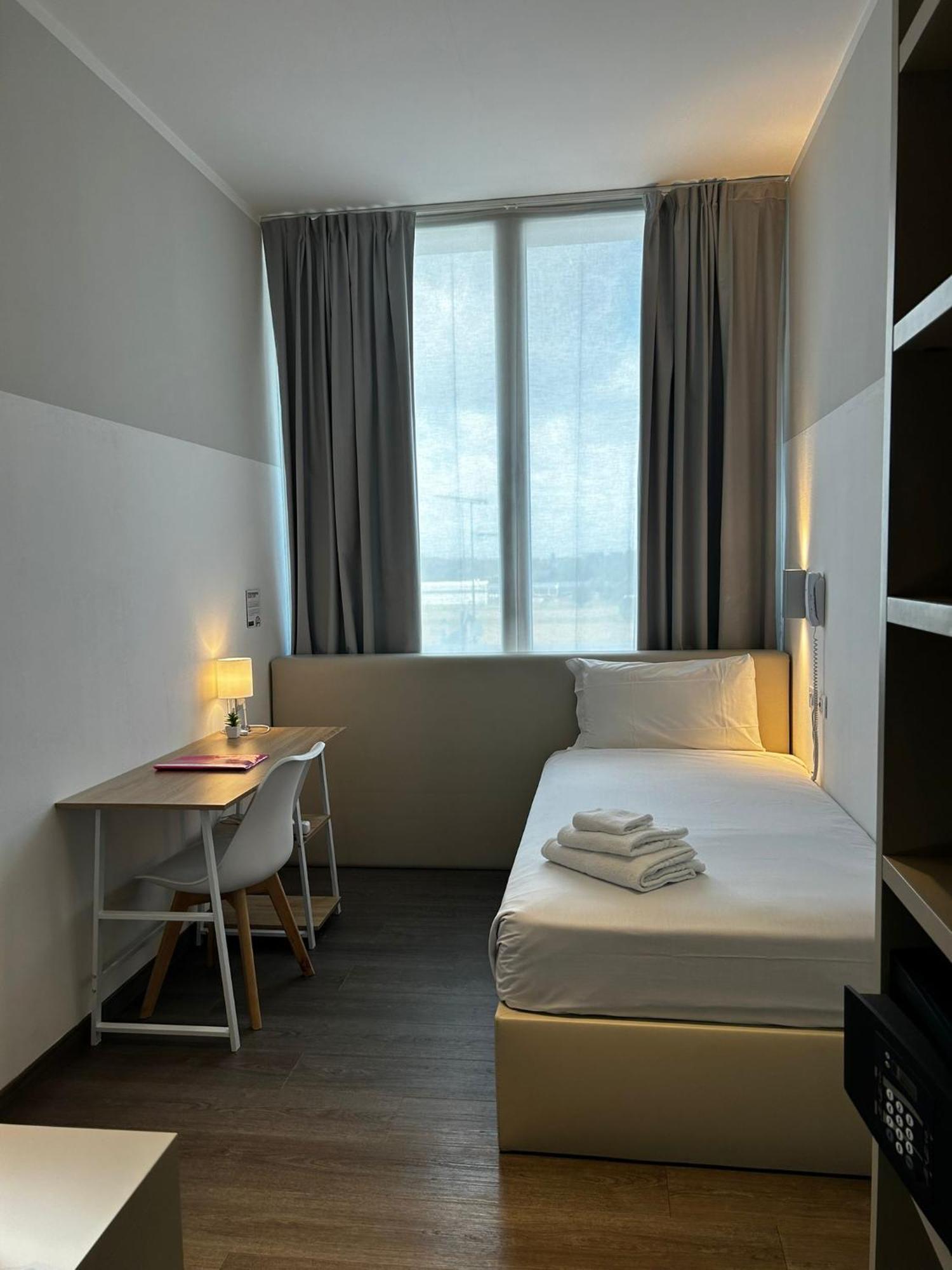 סגראטה Fasthotel Linate מראה חיצוני תמונה
