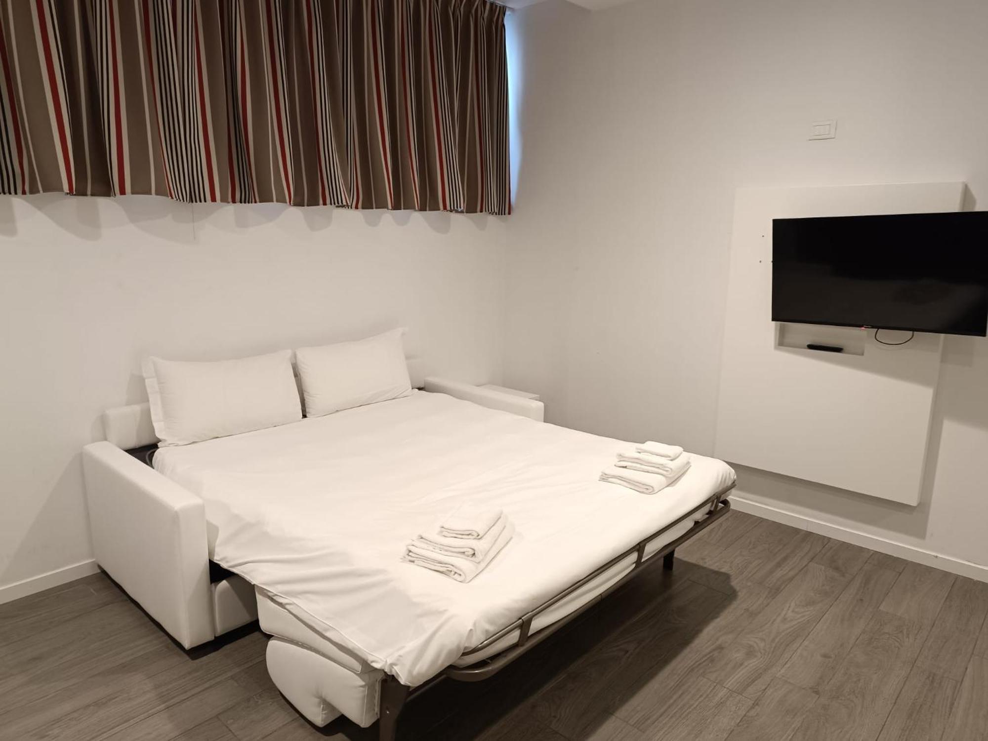 סגראטה Fasthotel Linate מראה חיצוני תמונה